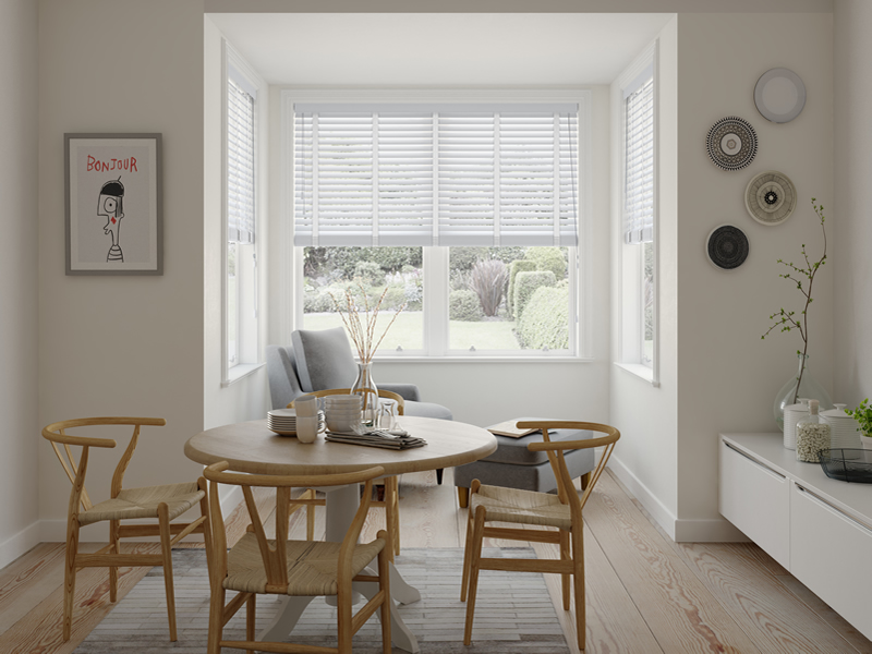 08/05/2017-Genius ways to clean your blinds