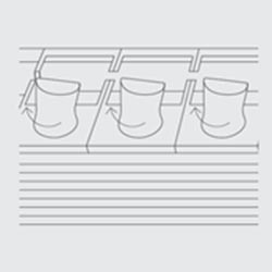 a graphic showing how to align a chain controlled vertical blind